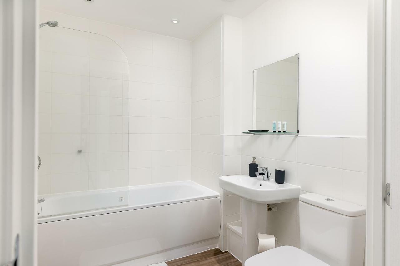 Hertford Serviced Apartments By Payman Club Esterno foto