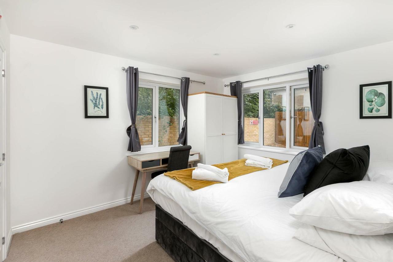 Hertford Serviced Apartments By Payman Club Esterno foto